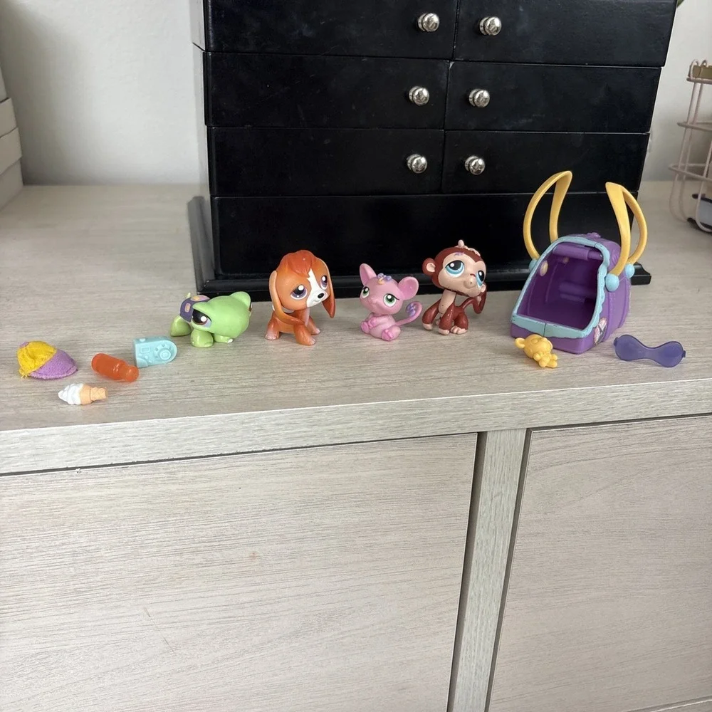 Littlest Pet Shop Sportiest 'Sweet 'n Neat' #564 #565 #566 #567 accessories LPS